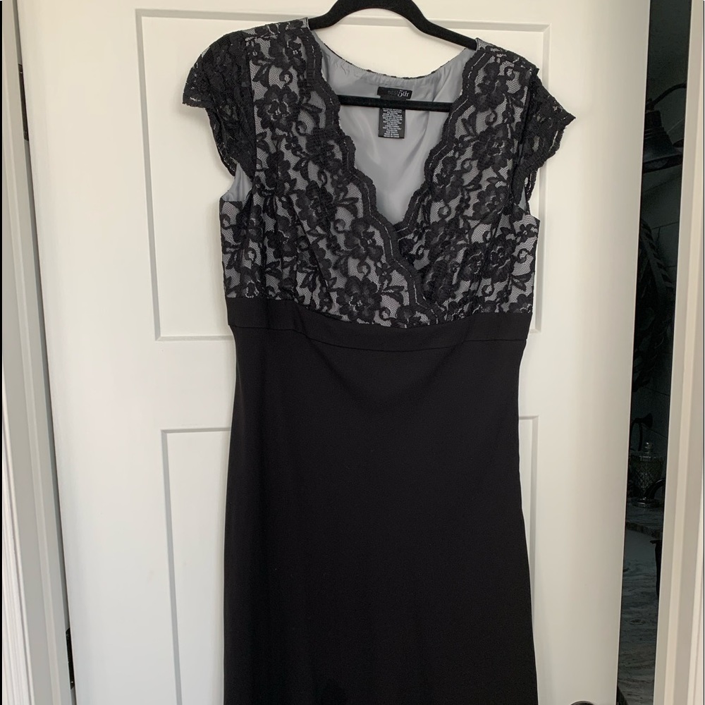 East 5th lace bodice cap sleeves black  dress.
